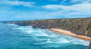 Image of the coast in Aljezur